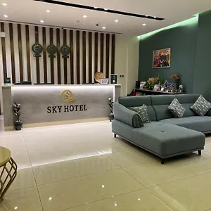 4* מלון Sky